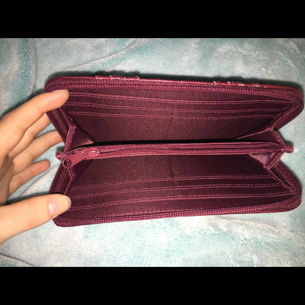 NWOT Red Wallet - Picture 3 of 3